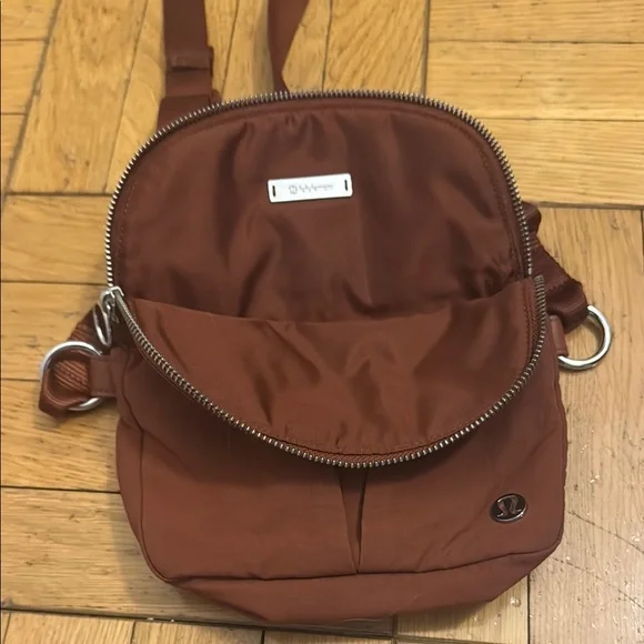 lululemon athletica festival burnt orange Crossbody Bag - Like New - Picture 5 of 10